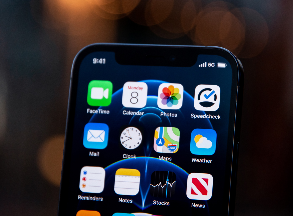 包河苹果手机维修分享为什么 iPhone 12 在冬季会自动关机 