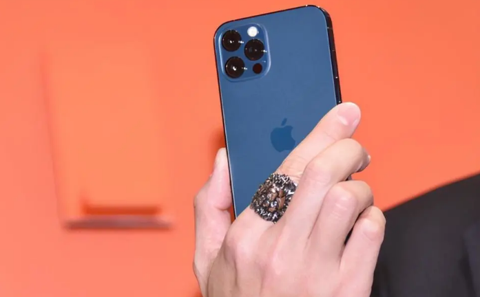 包河苹果手机维修分享iPhone12系列重启方法教程 